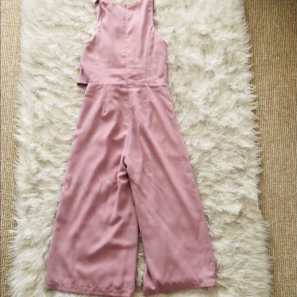 Like New On Track Xs Lulus Mauve Midi Jumpsuit .O… - image 3